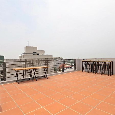 Luxe Paradise Residence 32 To Ngoc Van Hanoi Exterior photo