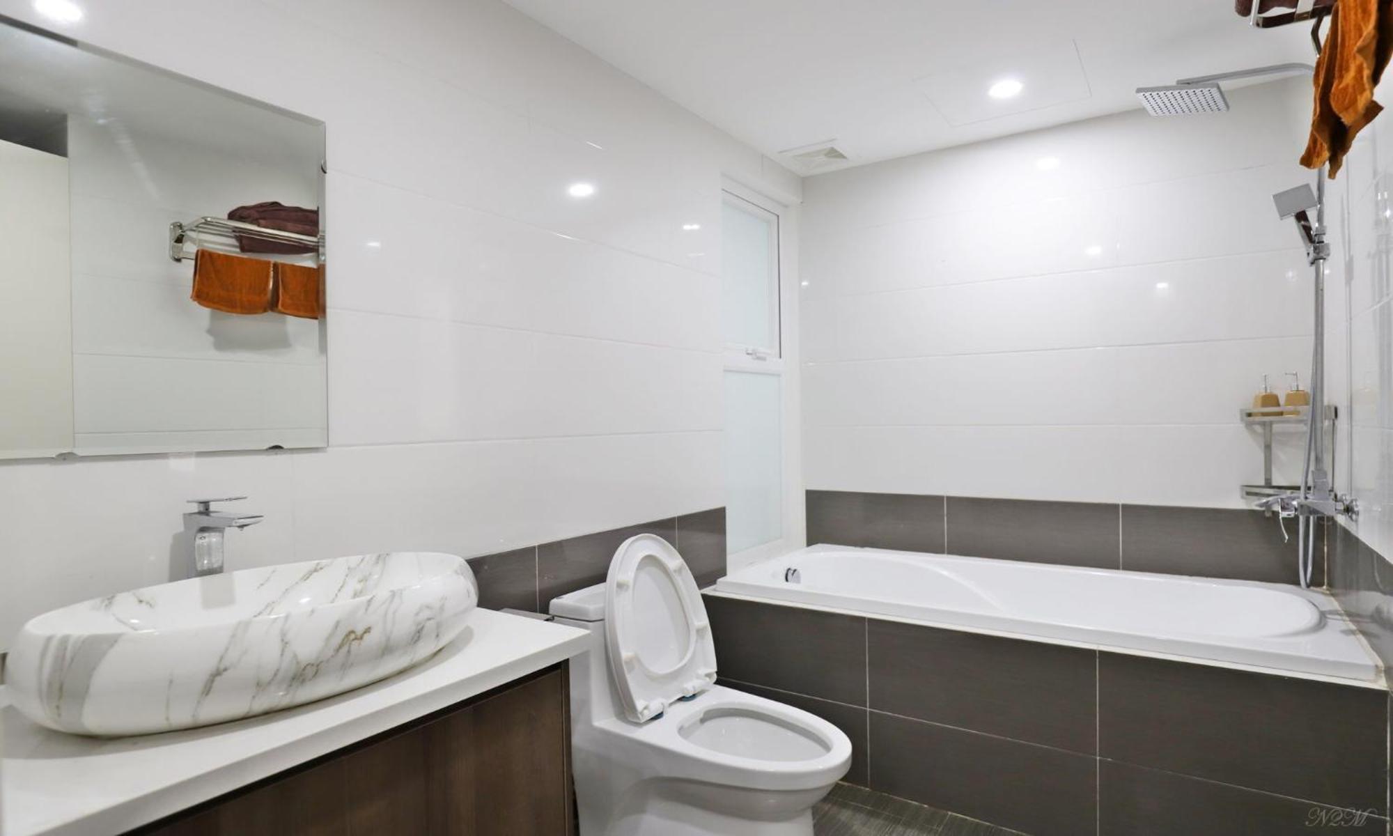 Luxe Paradise Residence 32 To Ngoc Van Hanoi Exterior photo